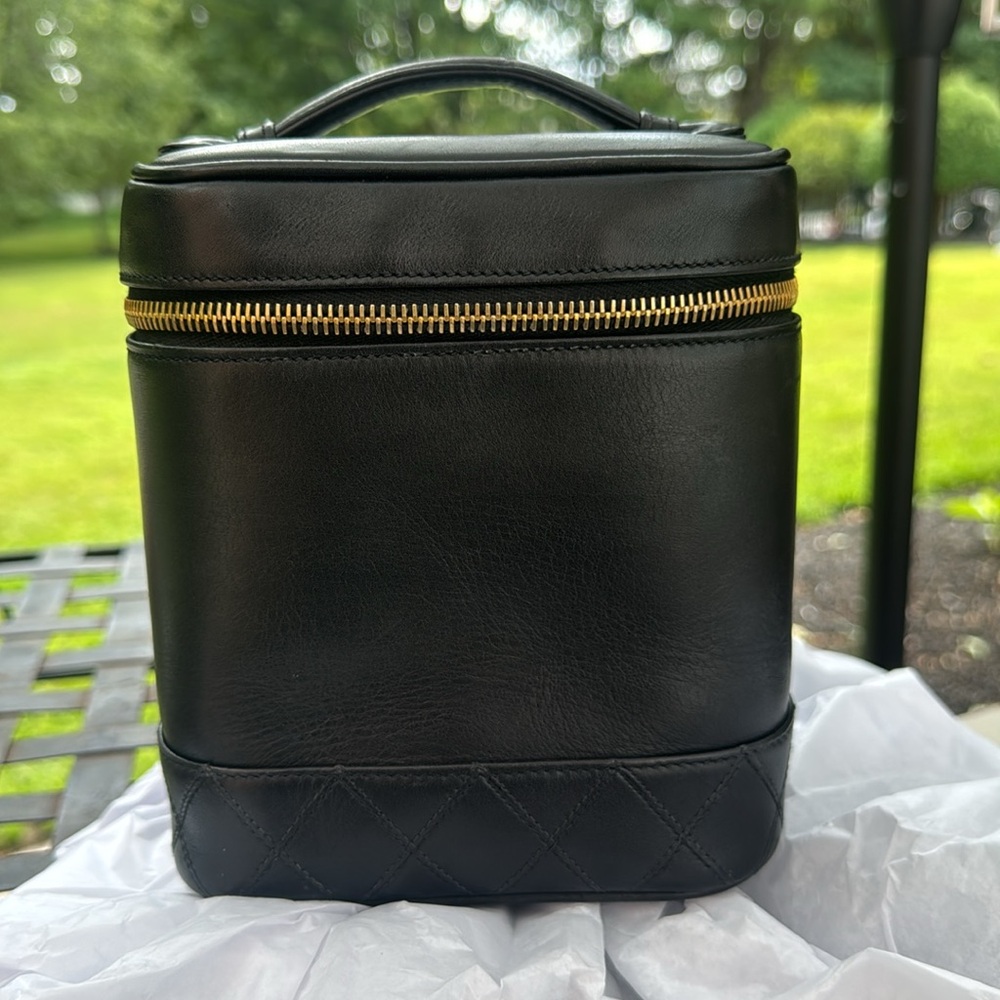 Chanel Black lambskin Leather make up bag with coa